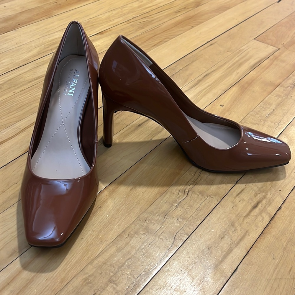 ALFANI Cognac Pump